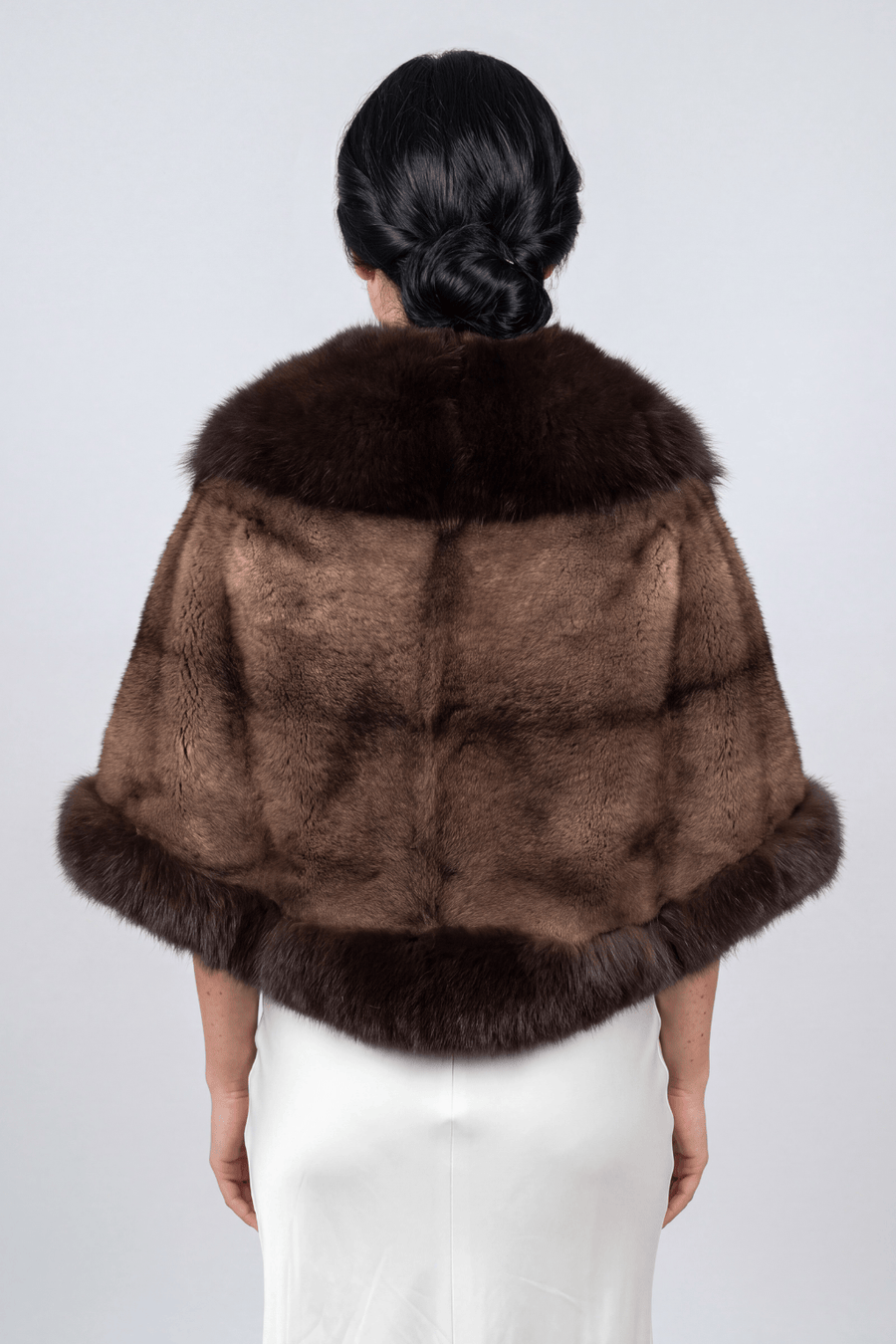 Cape en fourrure femme luxe Héritage fourrure
