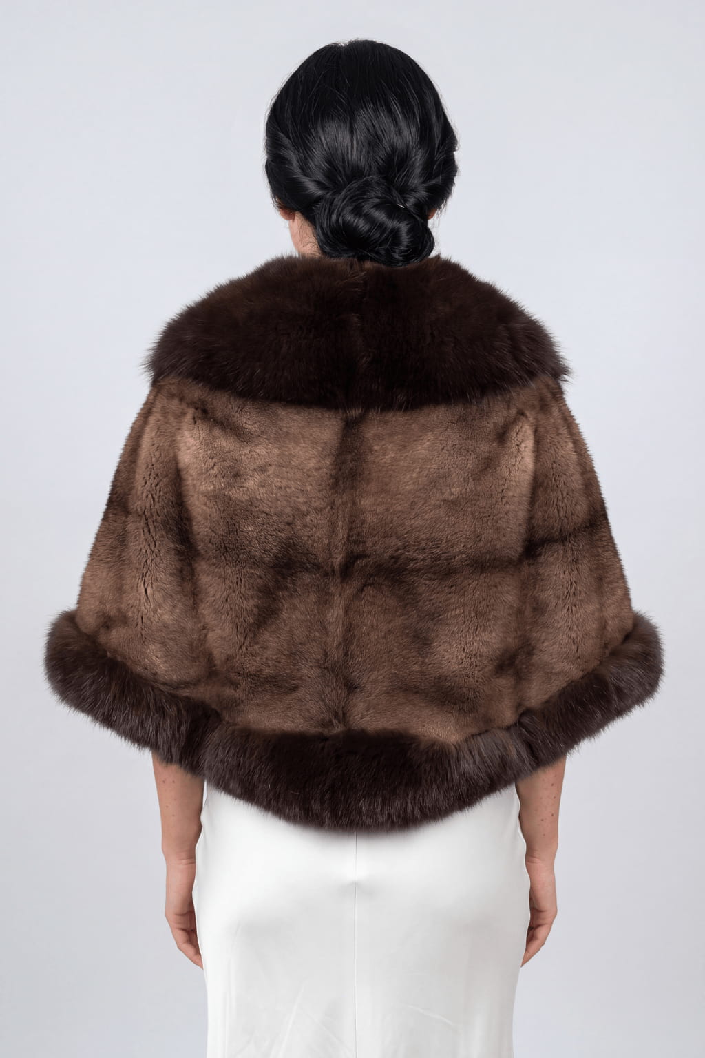 Cape en fourrure femme luxe Héritage fourrure