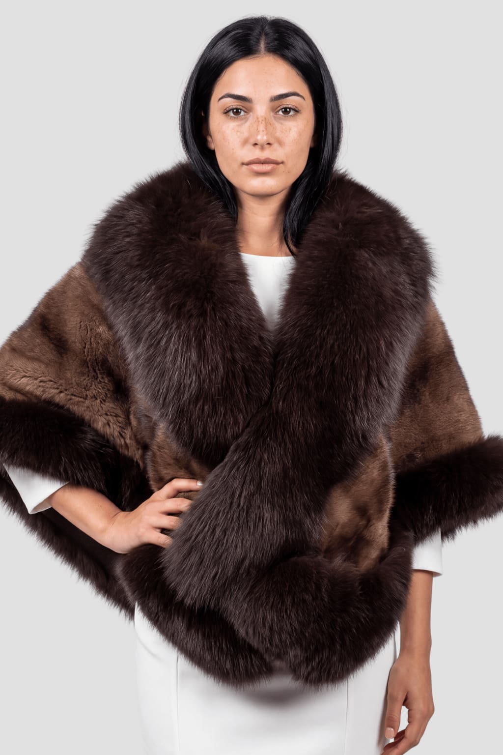 Cape en fourrure femme luxe Héritage fourrure