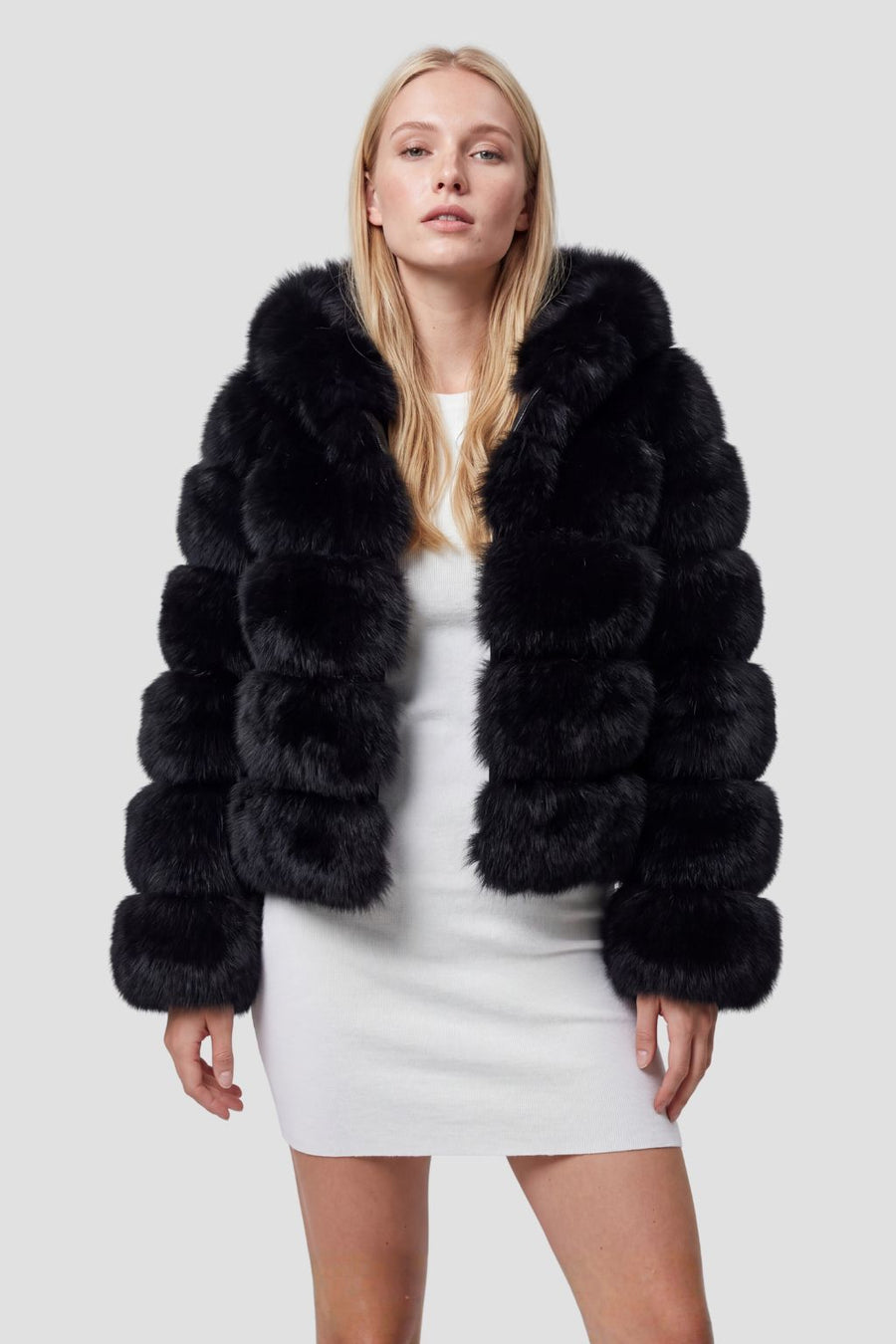 Veste à fourrure avec capuche noire Héritage fourrure