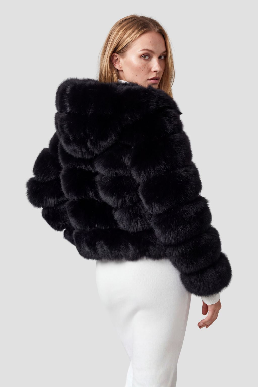 Veste à fourrure avec capuche noire Héritage fourrure
